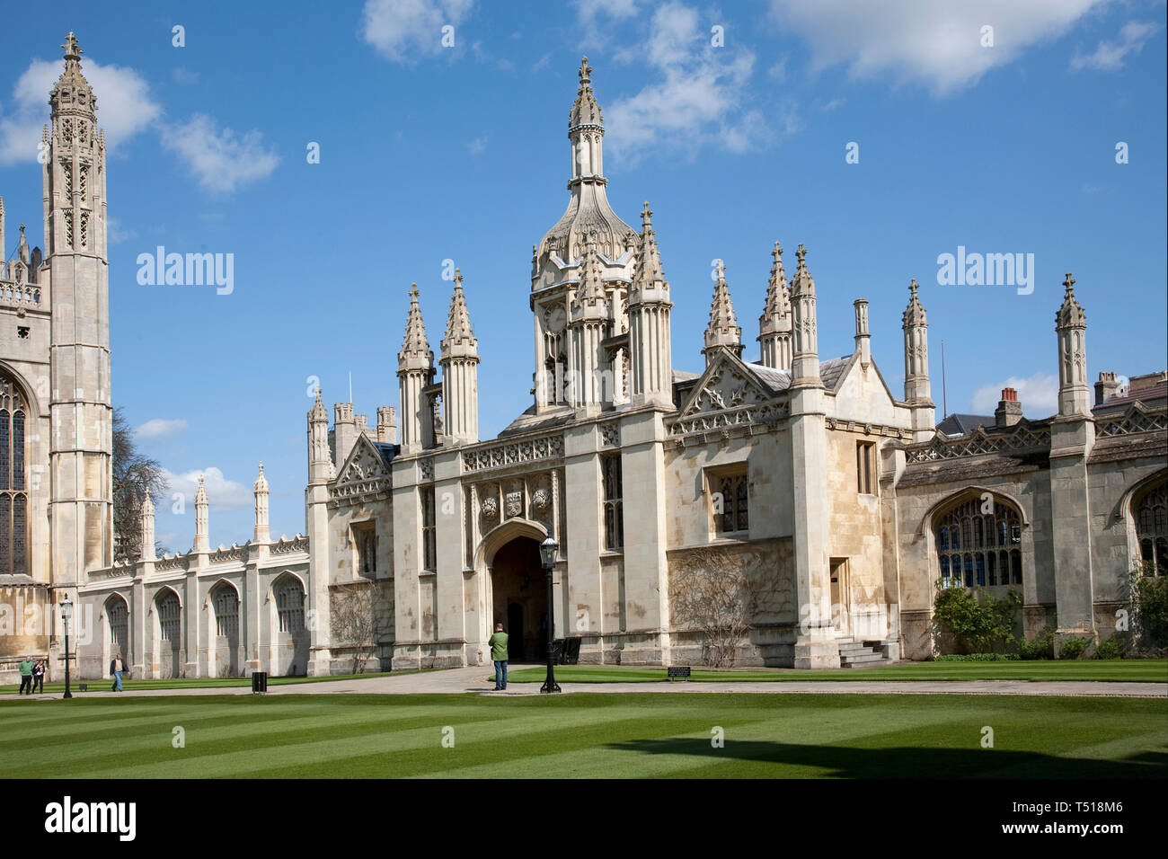 Gatehouse (Porters Lodge) also Screen and Chapel on it's left, from the Front Court of Kings College, Cambridge, England . Architect William Wilkins. Stock Photo