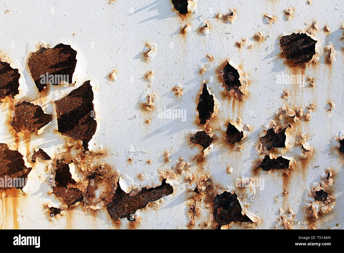 White color and rust Stock Photo - Alamy