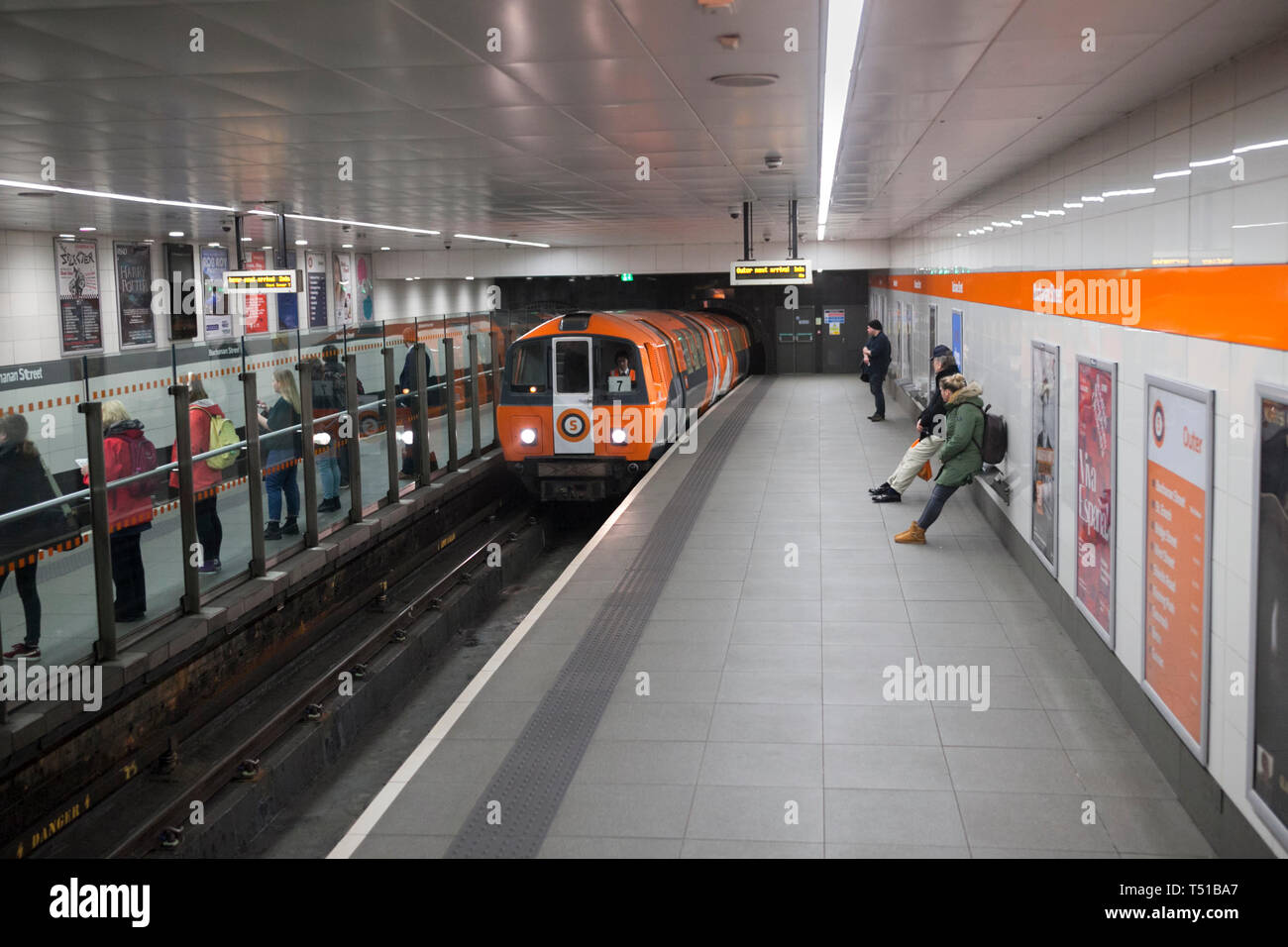 Glasgow underground hires stock photography and images Alamy