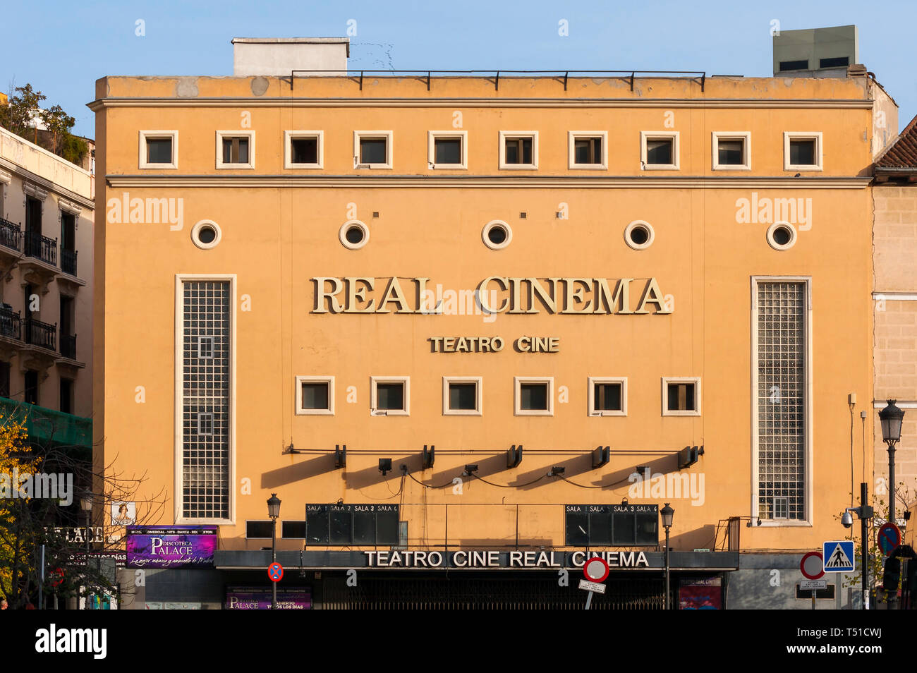 Real Cinema teatro cine. Madrid. España Stock Photo