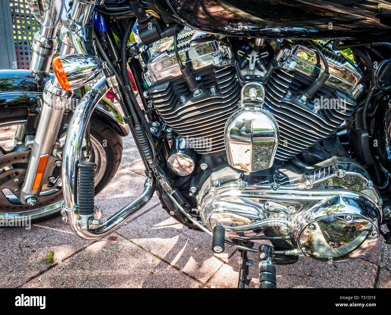 Motor de dos cilindros de una motocicleta. Madrid. España. Stock Photo