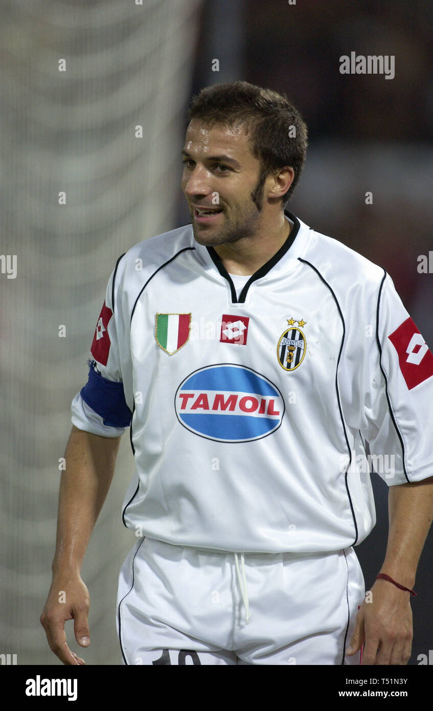 De Kuip Rotterdam Netherlands 18 9 2002 Football Uefa Champions League First Stage Feyenoord Rotterdam Red Vs Juventus Turin White 1 1 Alessandro Del Piero Juve Stock Photo Alamy