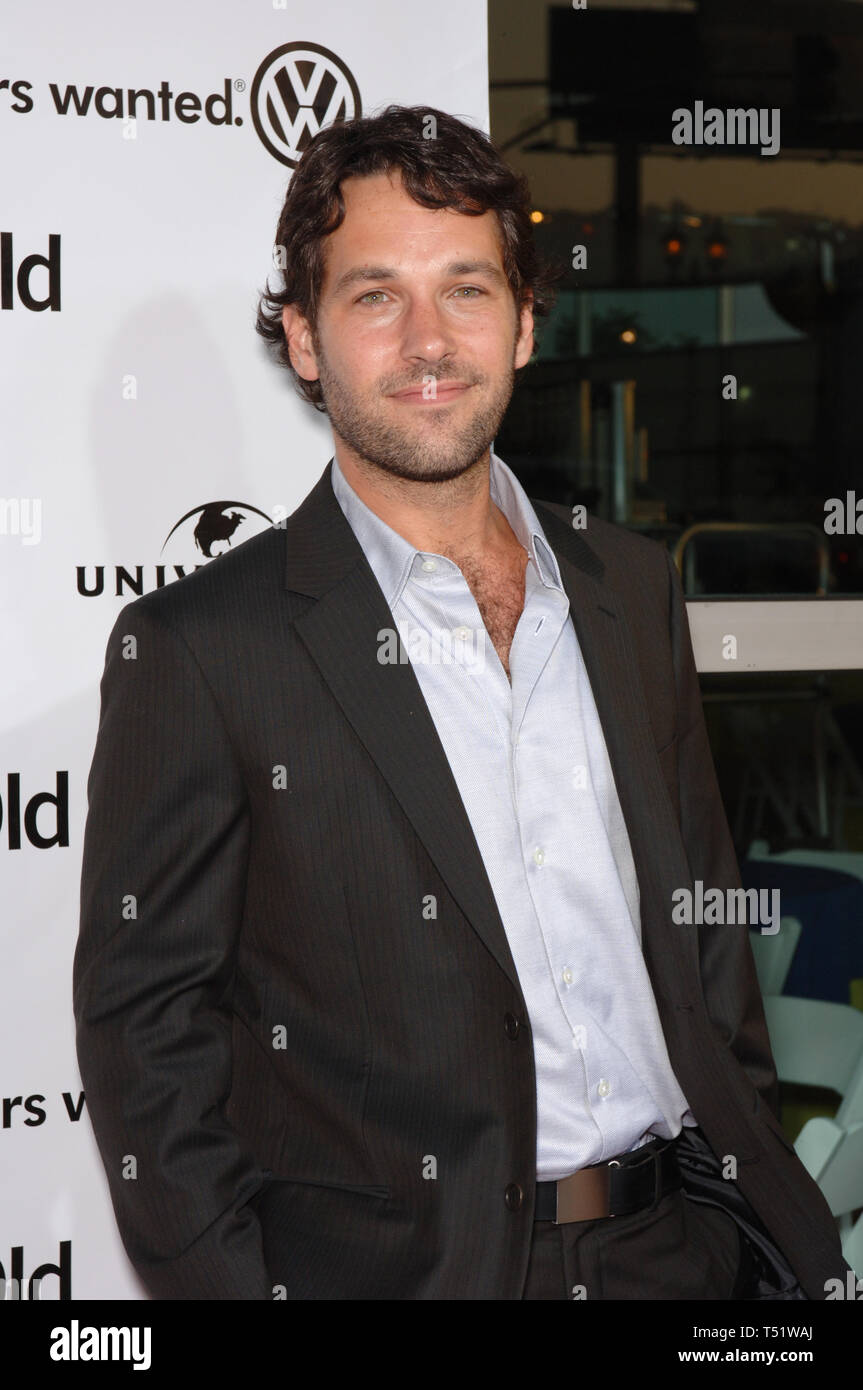 Paul rudd 40 year old virgin hi-res stock photography and images - Alamy