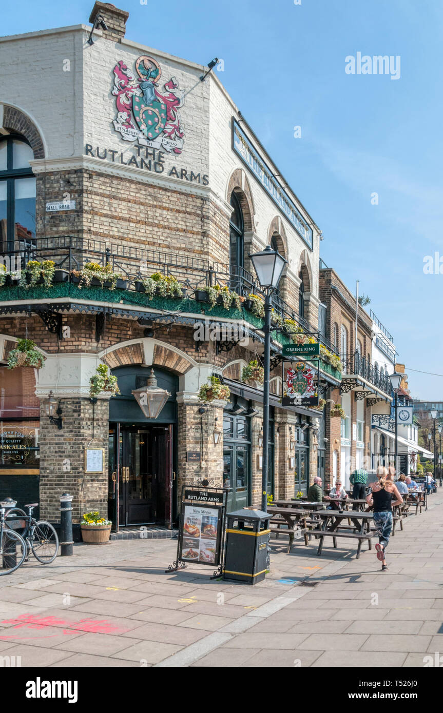 The Rutland Arms pub is on the Thames Path long distance footpath at Lower Mall in Hammersmith. Stock Photo