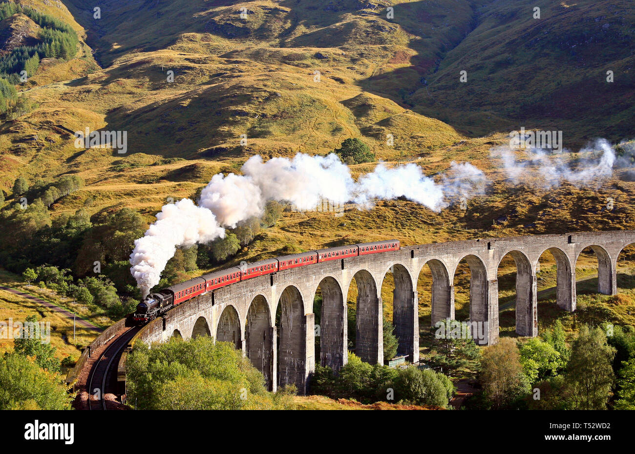 K1 No. 62005 crossing Glenfinnan viaduct, with Fort William to Mallaig 'Jacobite' steam train service in October 2006. Stock Photo