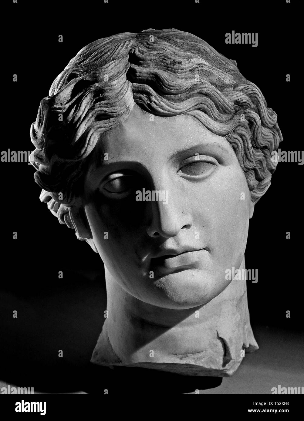 Italy Campania Ercolano - Amazon Head Herculaneum, Villa dei Papiri Head of an Amazon, mid- 1st century AD about White marble Stock Photo