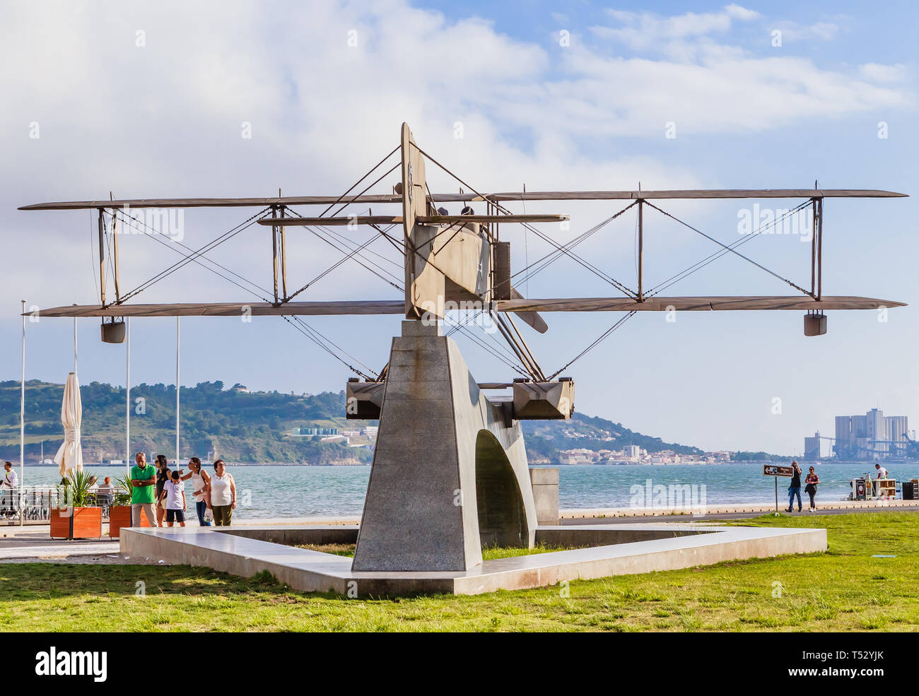 A monument of two fliers, Gago Coutinho and Sacadura Cabral who fllew in their bi plane from Lisbon to Rio de Janeiro in 1922. Belem, the embankment o Stock Photo