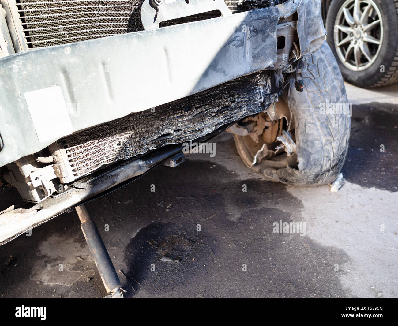 Motor vehicle accident hi-res stock photography and images - Alamy