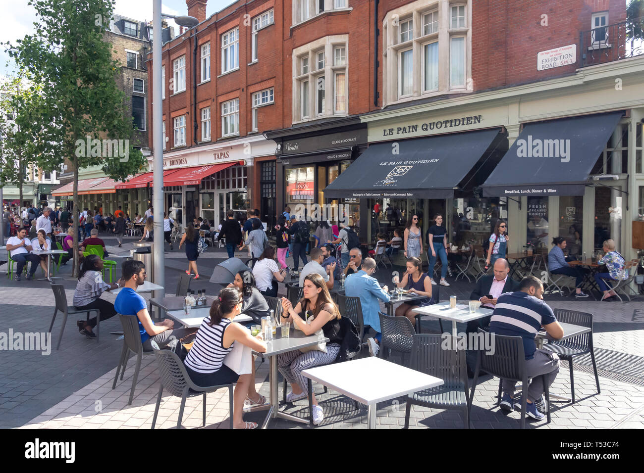 Outdoor dinning, Exhibition Road, South Kensington, Royal Borough of Kensington and Chelsea, Greater London, England, United Kingdom Stock Photo
