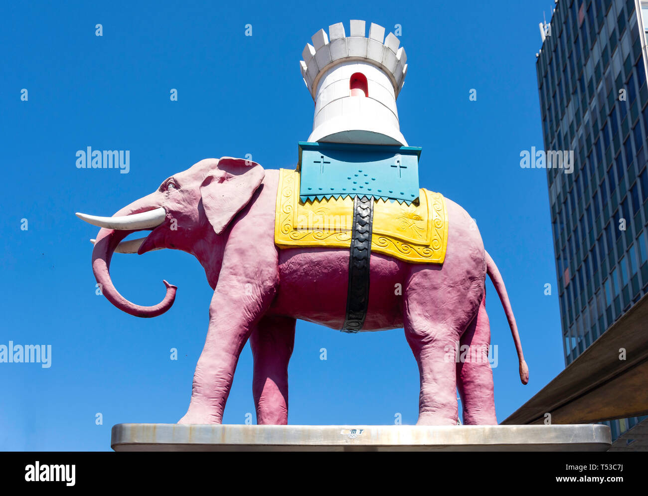 Elephant statue at Elephant and Castle Shopping Centre, Newington Butts, The London Borough of Southwark, Greater London, England, United Kingdom Stock Photo