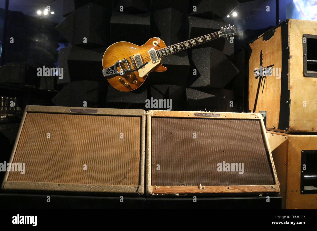 April 20, 2019 - New York City, New York, U.S. - KEITH RICHARD'S RIG, LES  PAUL STANDARD Electric Guitar, Combo Amplifiers on display at the 'Play It  Loud: Instruments of Rock and