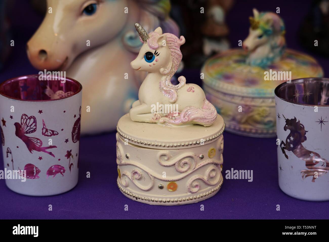 Figurines jewelry hi-res stock photography and images - Alamy