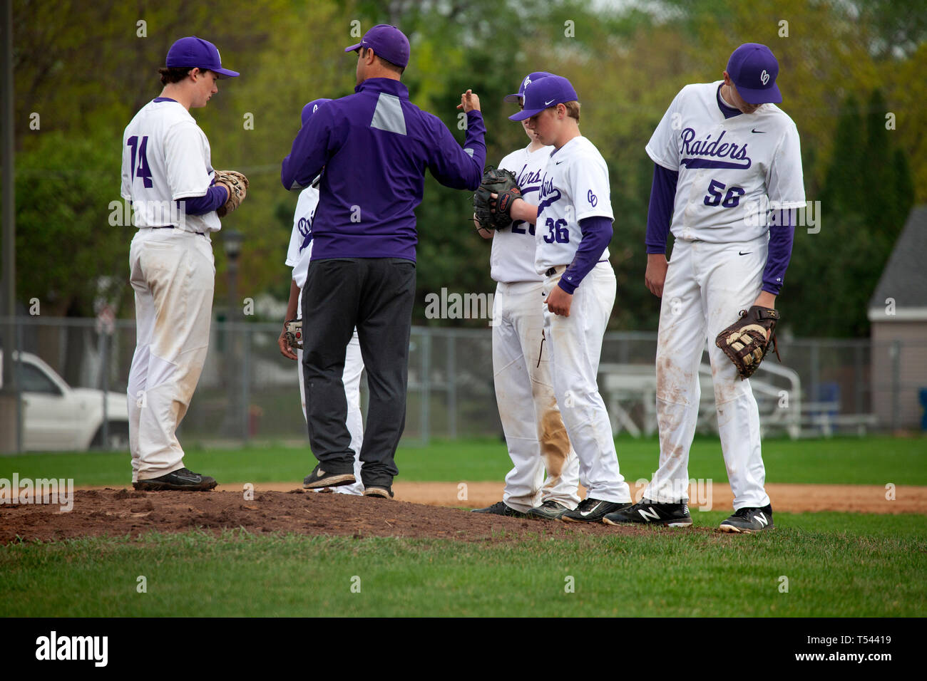 Coaching team teens hires stock photography and images Alamy