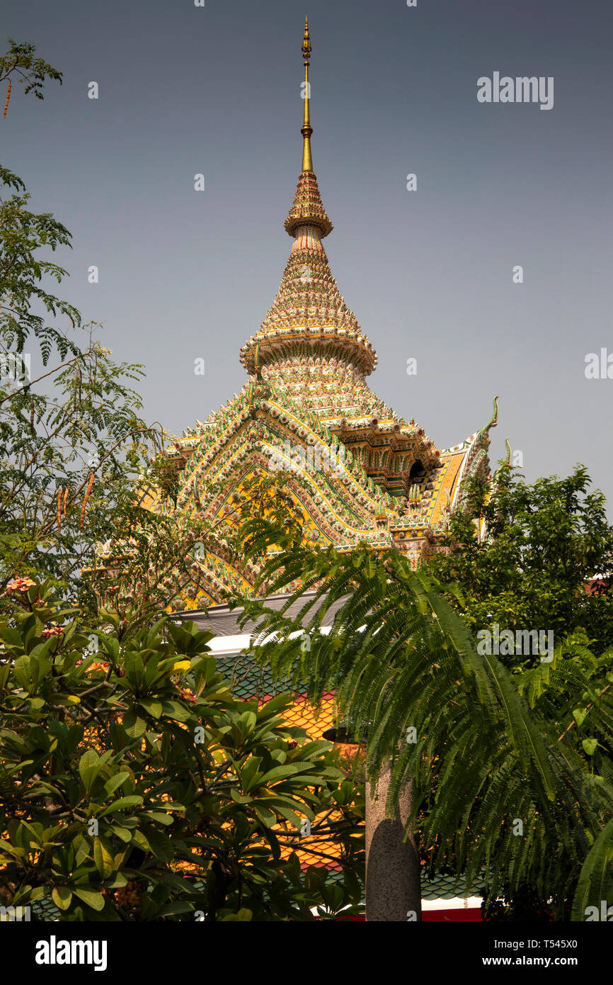 Thailand, Bangkok, Wat Pho, Phra Maha Chedi, highly decorated Suan Misakawan memorial chedi to royal family from Crocodile Pond Stock Photo