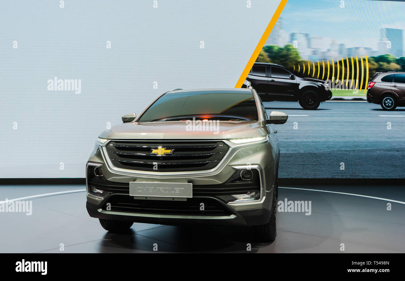 Chevrolet Captiva auf dem Autosalon: Neue Motoren, neues Design