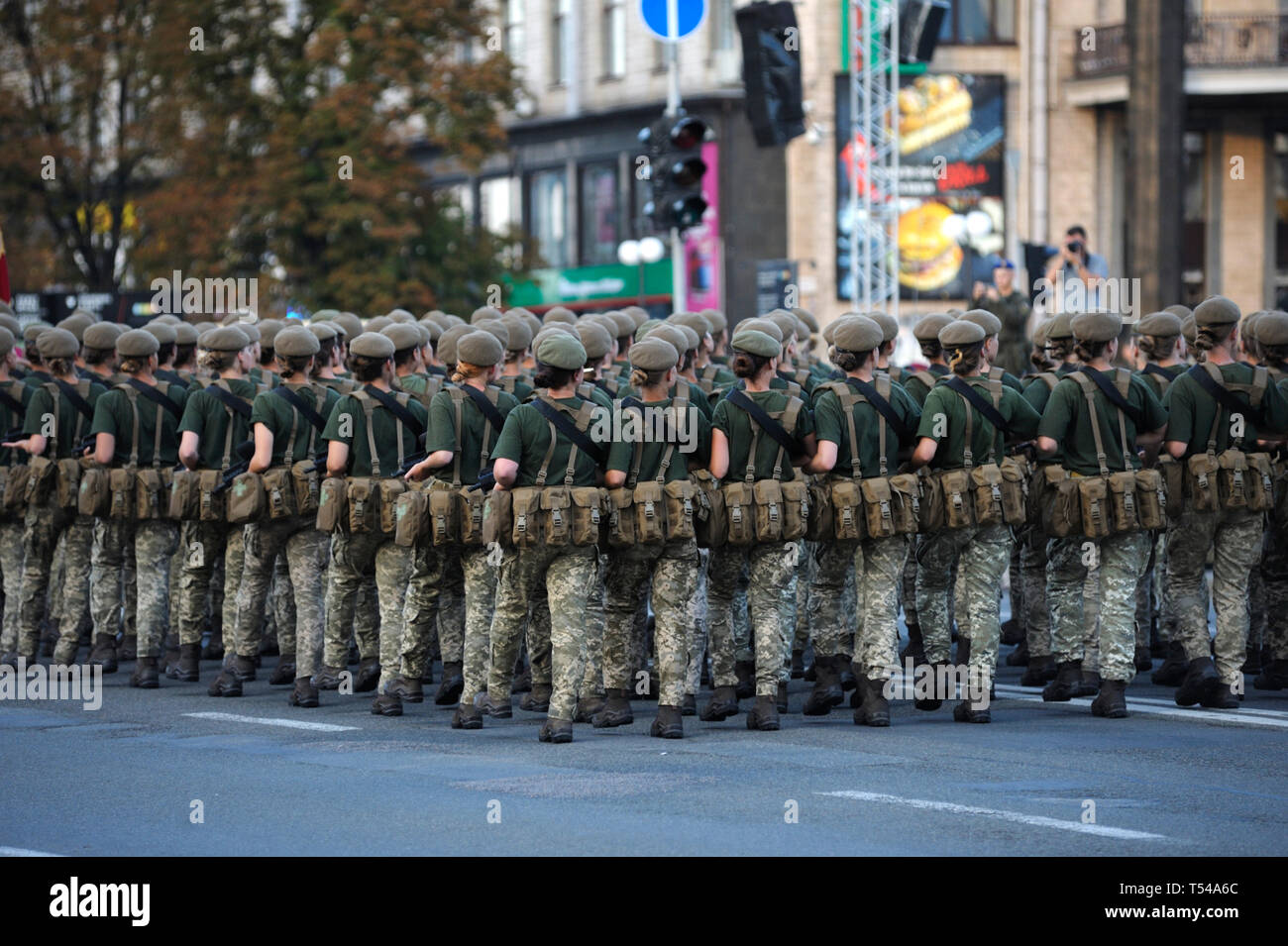 Soldiers of a womens battalion marching with machine guns. Rehearsal of parade, Day of Independence of Ukraine. August 23, 2018. Kiev,Ukraine Stock Photo