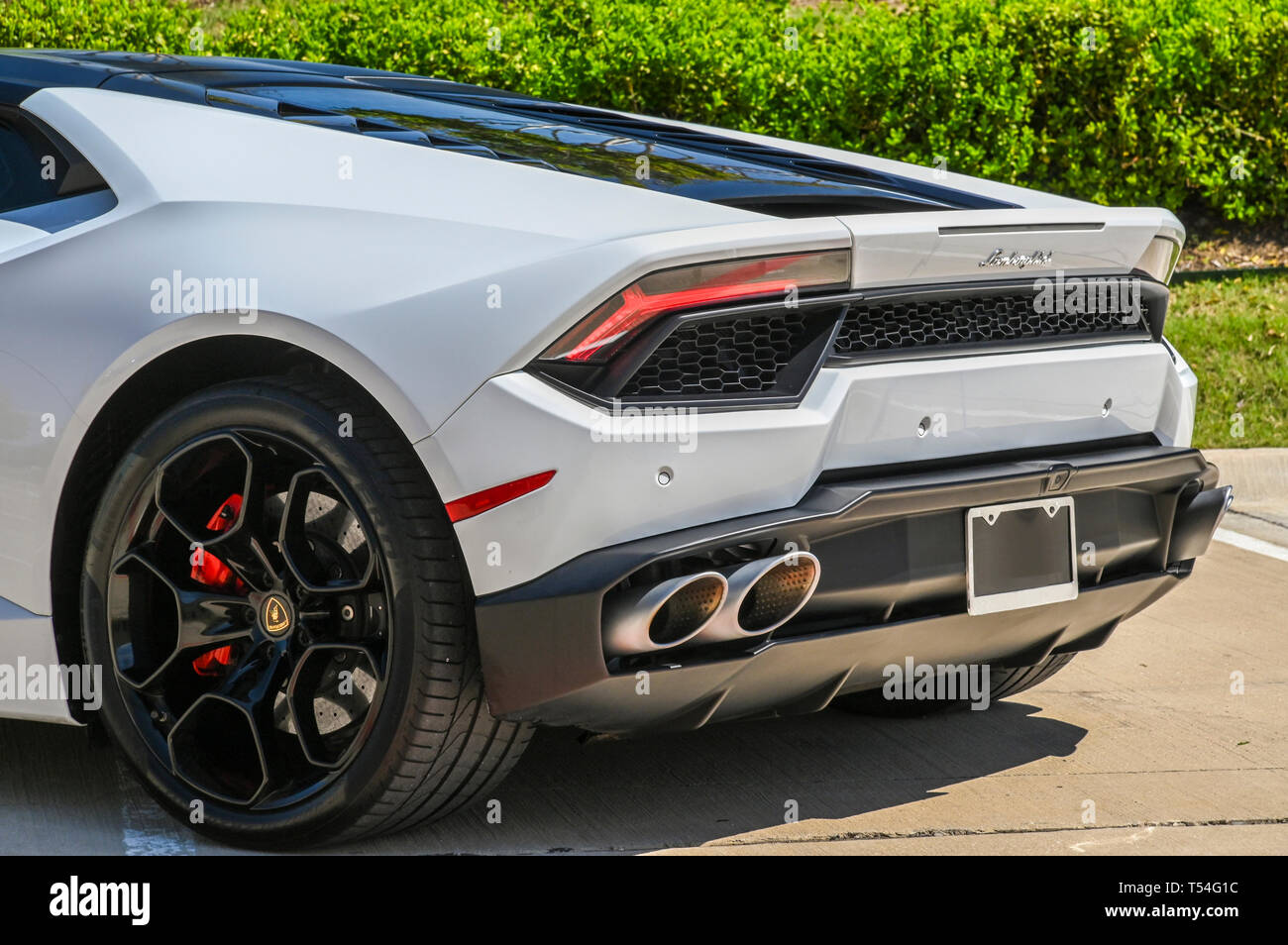 April 20 2019 2016 Lamborghini Huracan Lp 580 2 Style Package Garage Door Opener Universal Garage Door Opener Wheels 20 Hands Free Profile Bluetooth Preparation Bluetooth Connection Front Rear Parking Sensors Rear