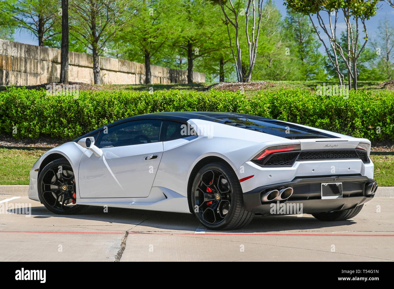 April 20 2019 2016 Lamborghini Huracan Lp 580 2 Style Package Garage Door Opener Universal Garage Door Opener Wheels 20 Hands Free Profile Bluetooth Preparation Bluetooth Connection Front Rear Parking Sensors Rear
