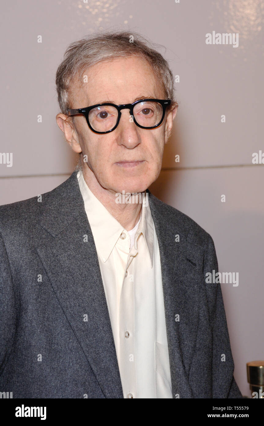 LOS ANGELES, CA. December 08, 2005: Director WOODY ALLEN at the Los ...