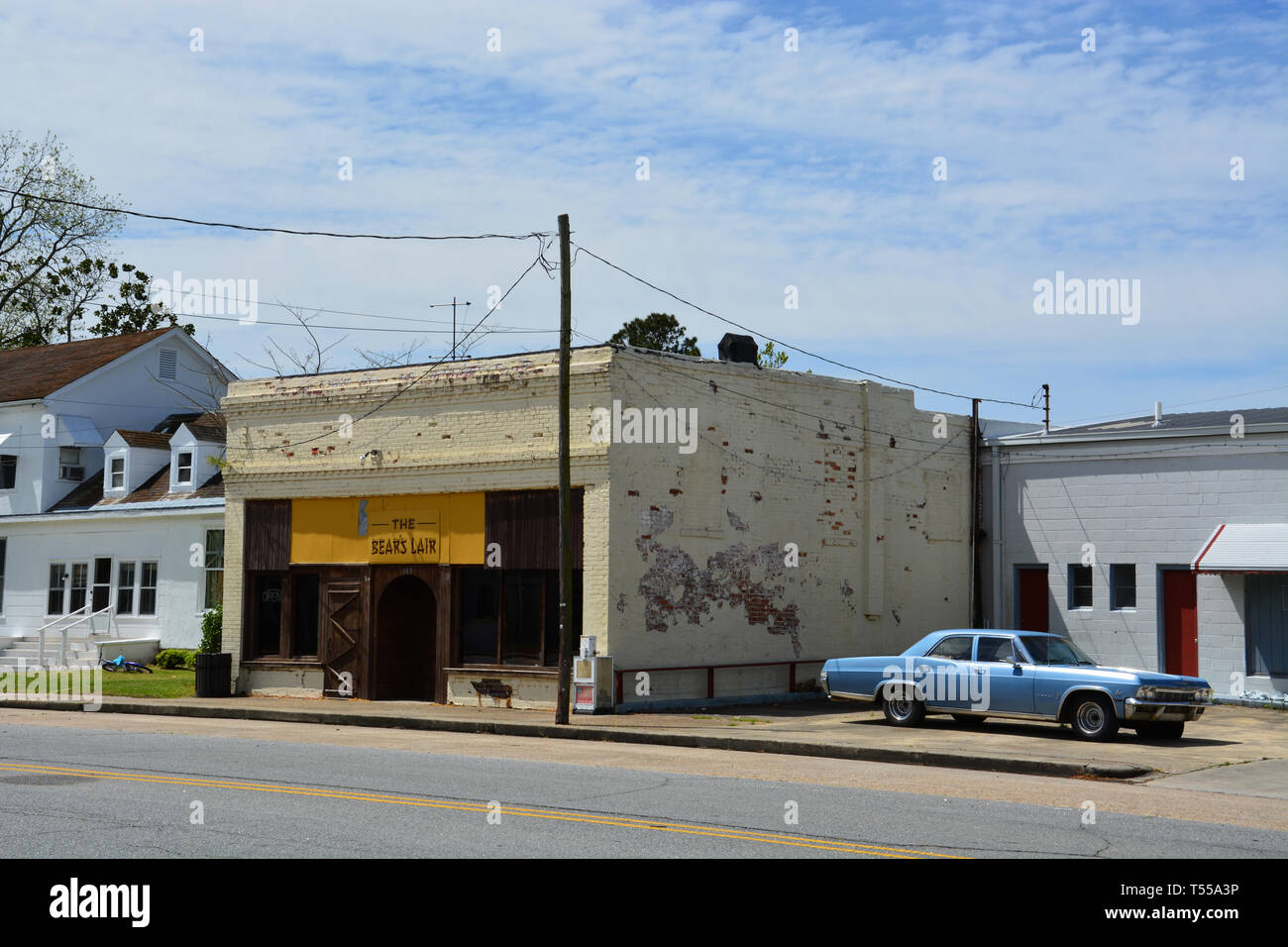 A quiet afternoon in downtown Columbia, a small coastal town in North