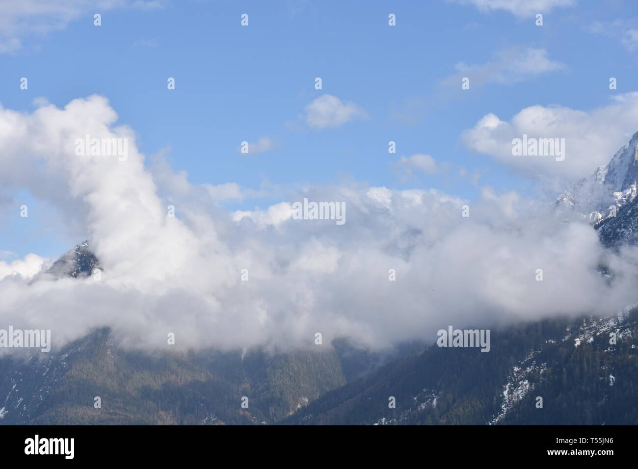 Osttirol, Lienzer Dolomiten, Winter, Frühling, Lienz, Pustertaler Höhenstraße, Steil, Schnee, Wolken, Wolkenstimmung, Fels, schroff, Gipfel, Bannberg, Stock Photo