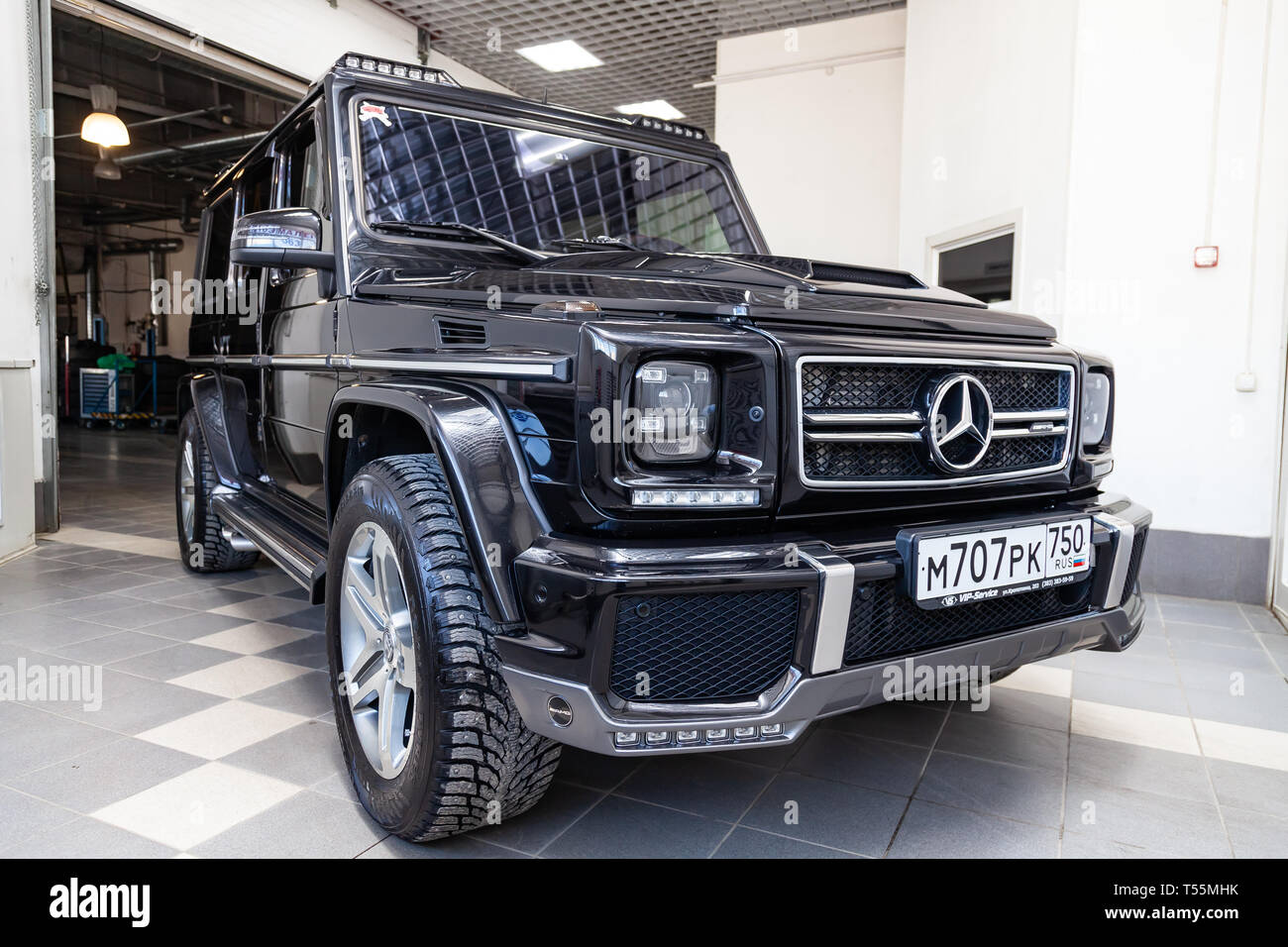 Novosibirsk Russia 08 01 18 Front View Of Luxury Very Expensive New Black Mercedes Benz G Class 350d Car With Brabus Tuning Stands In The Washing Stock Photo Alamy