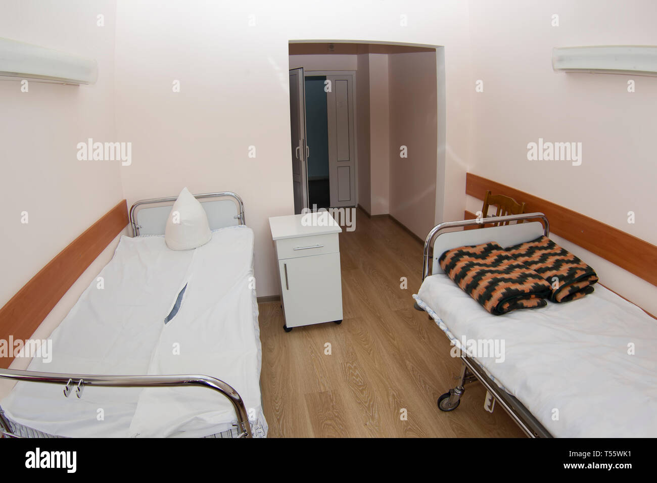Poor Hospital Emergency Room Hi res Stock Photography And Images Alamy poor-hospital-emergency-room-hi-res-stock-photography-and-images-alamy