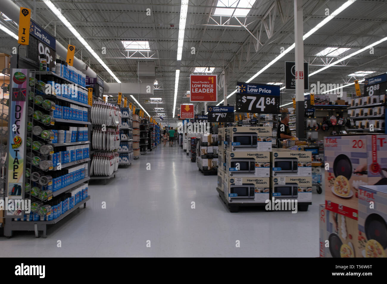 Orlando Flusa71920 School Supply Aisle Walmart Stock Photo 1805025094