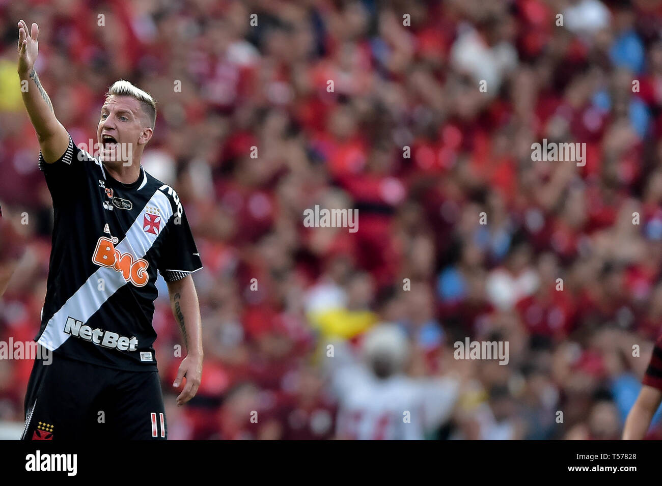 RJ - Rio de Janeiro - 04/21/2019 - Carioca 2019, Flamengo vs. Vasco -Maxi Lopez Vasco player during a match against Flamengo at the Maracana stadium for the Carioca championship 2019. Photo: Thiago Ribeiro / AGIF Stock Photo