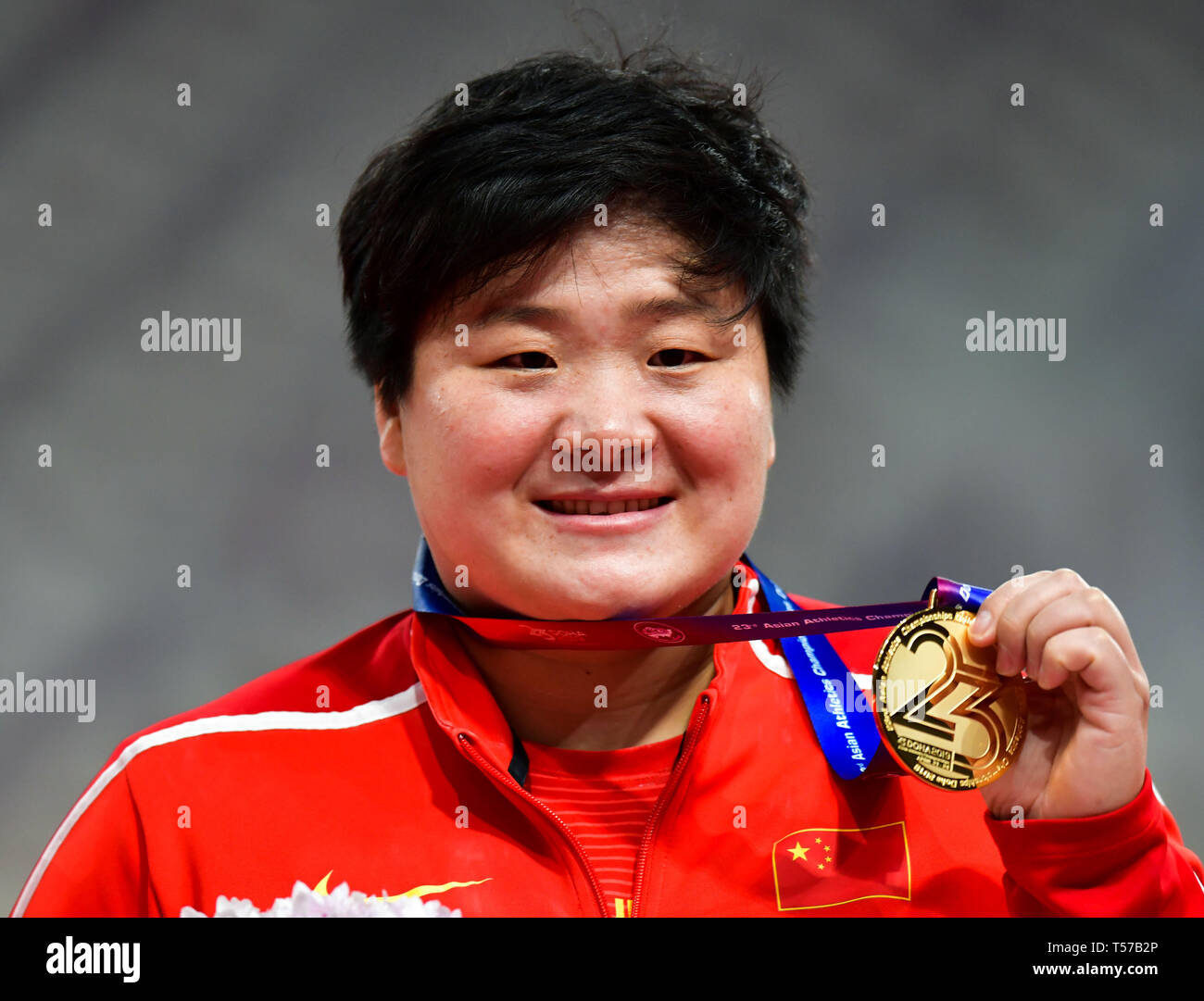 Doha, Qatar. 21st Apr, 2019. Gold medalist Gong Lijiao of China poses ...