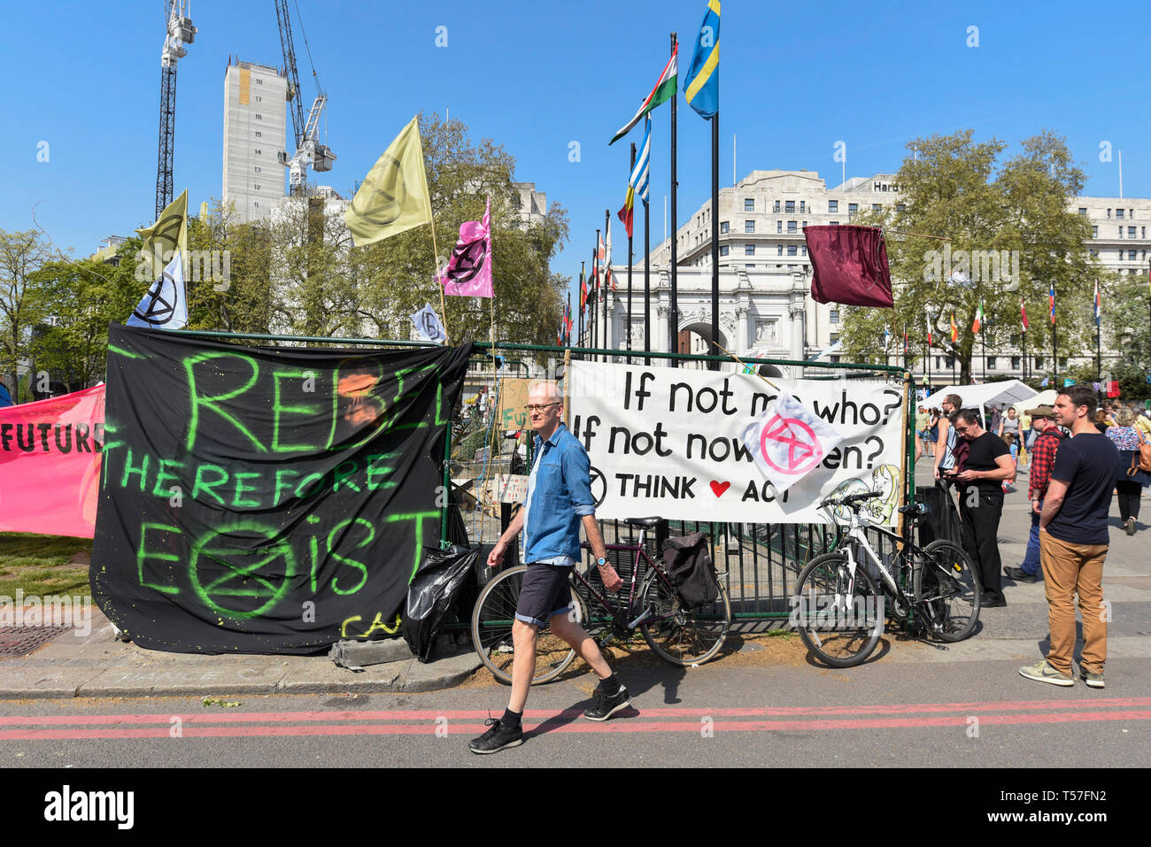 London, UK.  22 April 2019.  Activists gather at Marble Arch during 'London: International Rebellion', on day eight of a protest organised by Extinction Rebellion.  Protesters are demanding that governments take action against climate change.  After police issued section 14 orders at the other protest sites of Oxford Circus, Waterloo Bridge and Parliament Square resulting in over 900 arrests, protesters have convened at the designated site of Marble Arch so that the protest can continue into its second week.  Credit: Stephen Chung / Alamy Live News Stock Photo