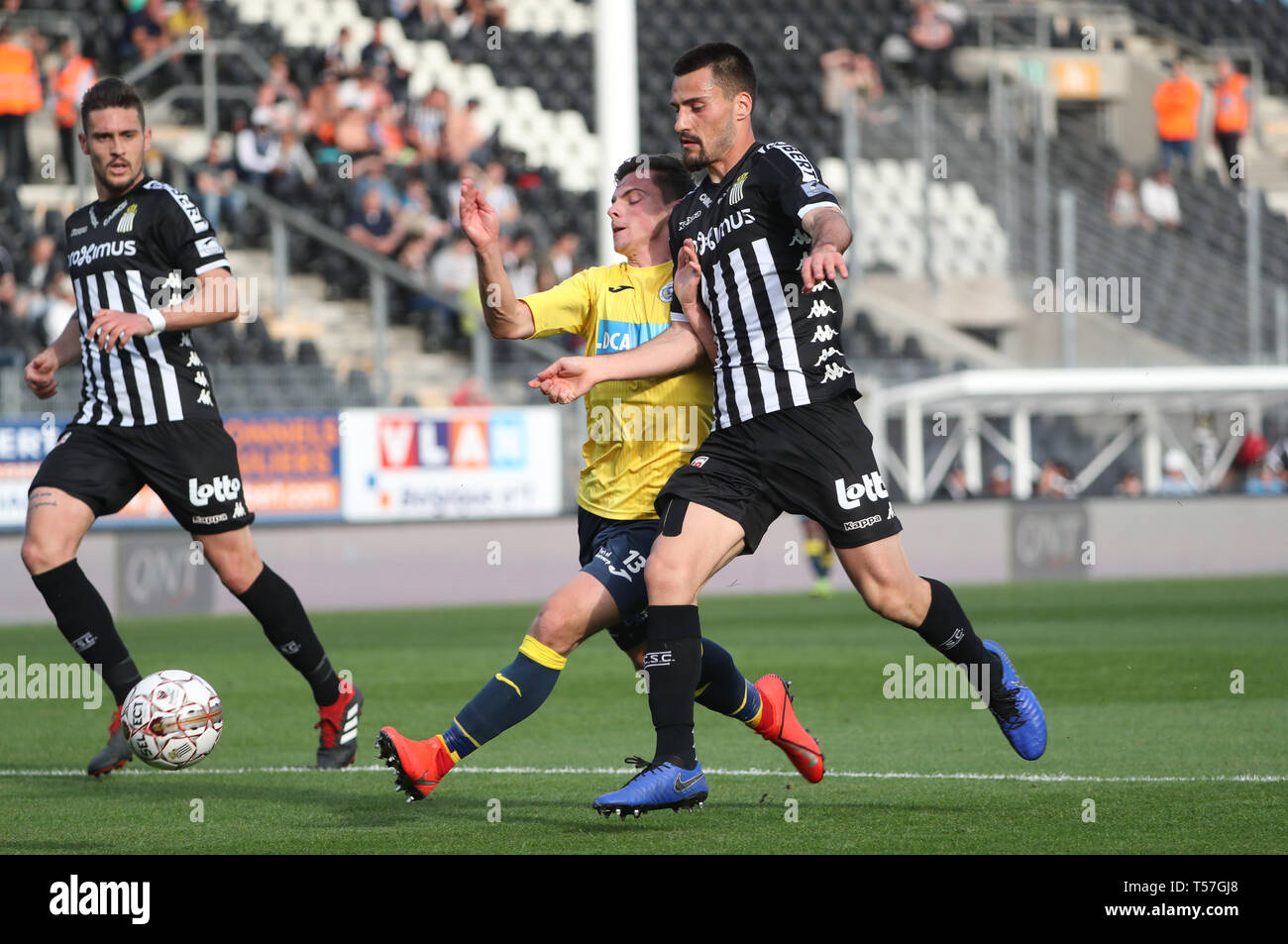Charleroi Belgium April 22 Dante Vanzeir Of Beerschot And Gjoko Zajkov Of Charleroi Fight For The Ball During The Jupiler Pro League Play Off 2 Group A Match Day 5 Between Sporting