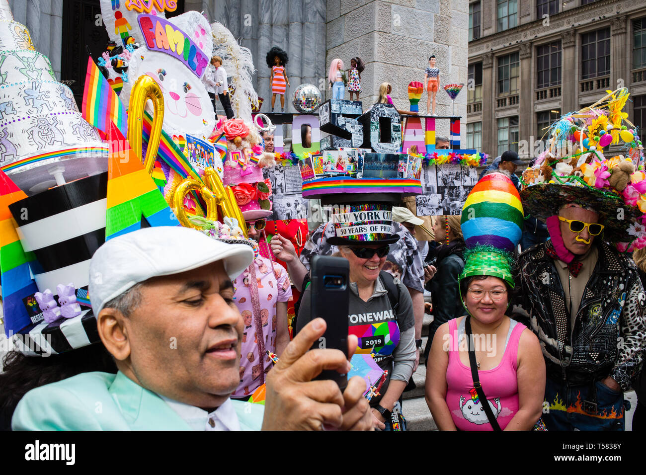 Nyc pride fashion hi-res stock photography and images - Alamy