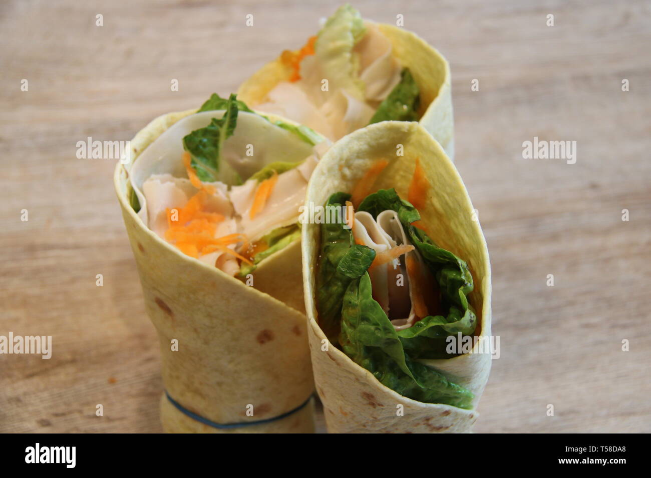 Wraps Zutaten Gemüse Salat Stock Photo Alamy