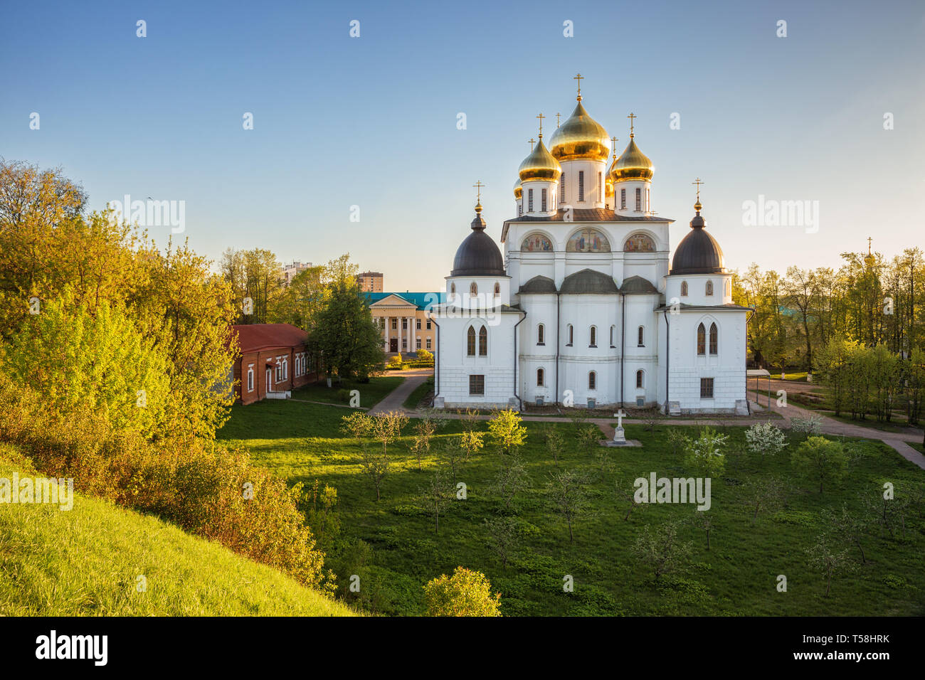 Old Assumption Cathedral (early 16th century) in the Dmitrov Kremlin, view from the ramparts. Dmitrov, Moscow region, Russia Stock Photo