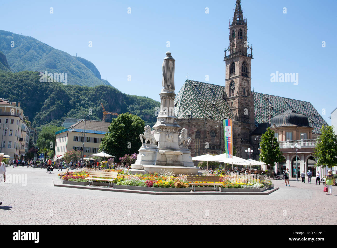 The Duomo of Dom Maria Himmelfahrt and the Piazza Walther von de Vogelweide Bolzano Dolomites South Tyrol Italy Stock Photo