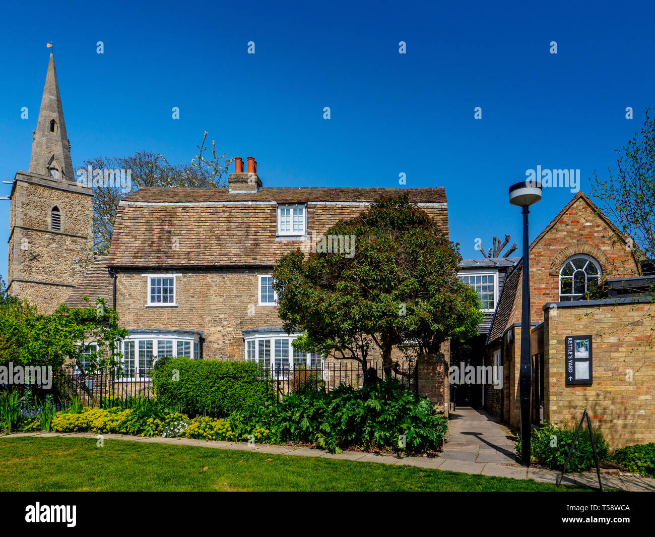 Kettle's Yard Cambridge art gallery and house in Cambridge