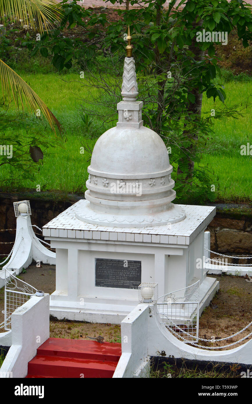 Isurumuniya Buddhist Temple Anuradhapura Sri Lanka Unesco World Heritage Site Stock Photo Alamy