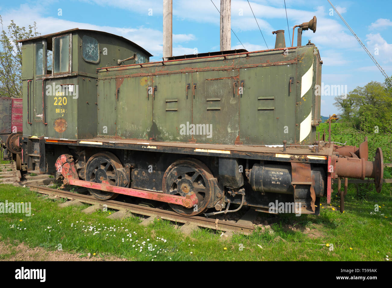 Rotherwas, Hereford, UK Former Army shunter locomotive number 220 was built by Andrew Barclay Ltd in 1941 for the War Department during WW2 Stock Photo