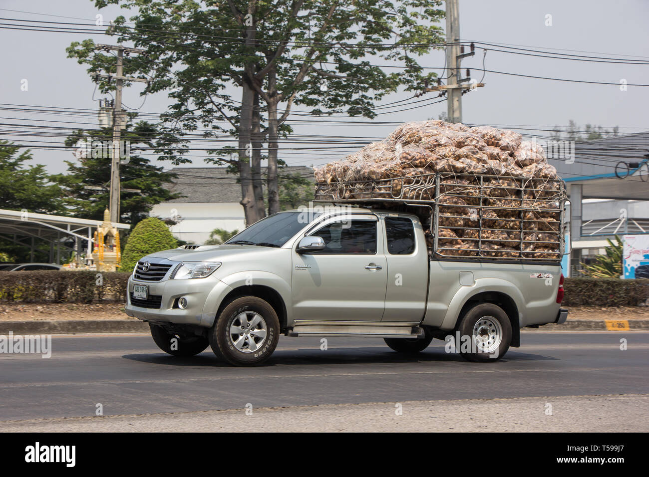 Chiangmai Thailand April 9 19 Private Toyota Hilux Vigo Pickup Truck On Road No 1001 8 Km From Chiangmai City Stock Photo Alamy Chiangmai Thailand April 9 19 Private Toyota Hilux Vigo Pickup Truck On Road No 1001 8 Km From Chiangmai City Stock Photo Alamy