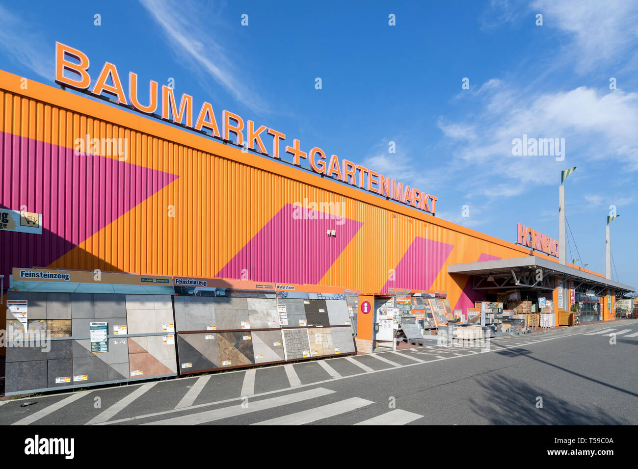 Hornbach hardware store in Bremen, Germany. Hornbach is a German DIY-store  chain offering home improvement and do-it-yourself goods Stock Photo - Alamy