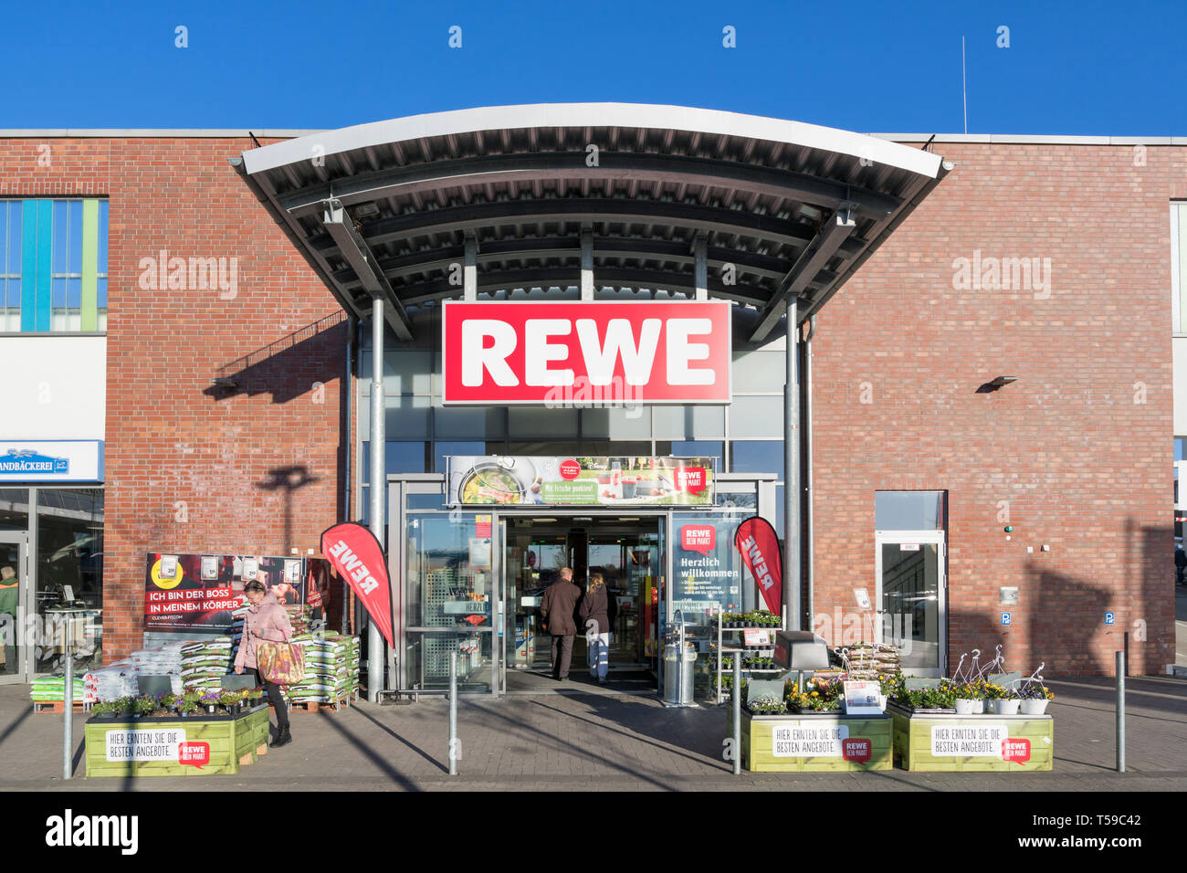 Rewe supermarket hi-res stock photography and images - Alamy