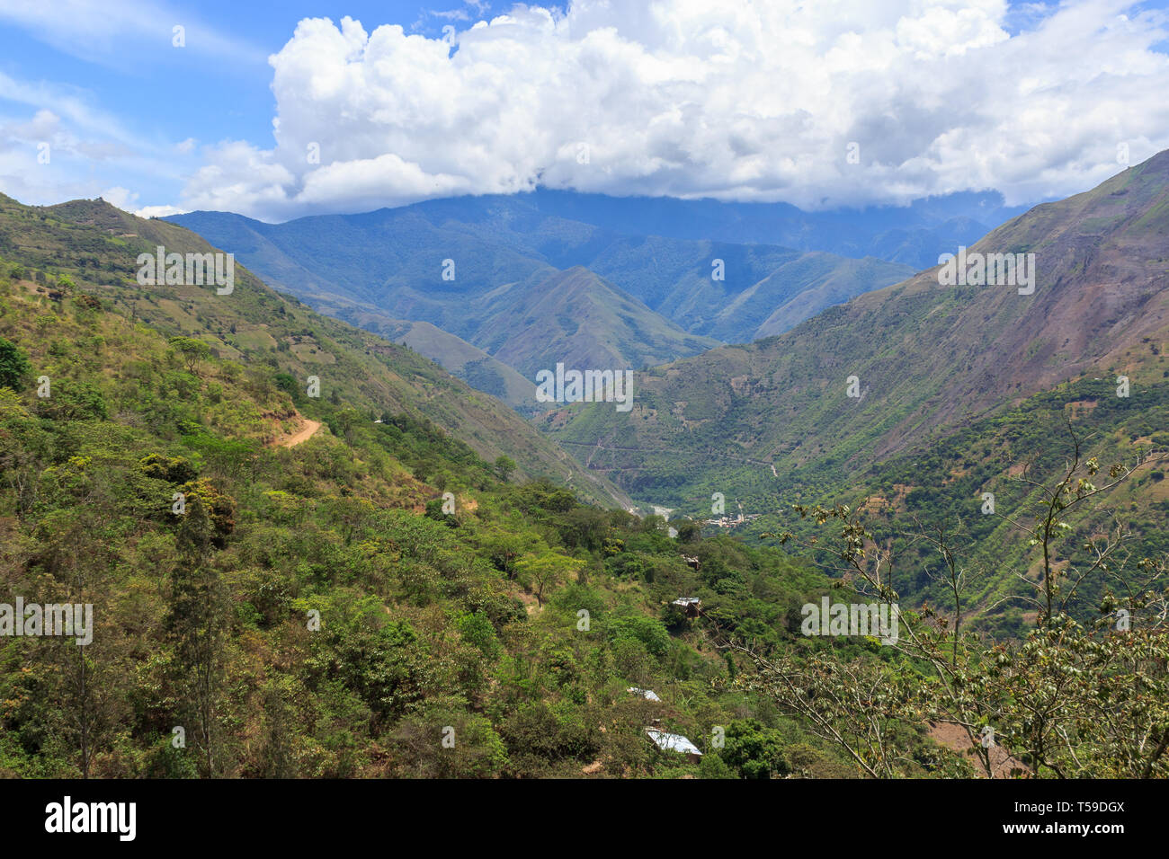 Panoramic Inca Train Beautiful panoramic view on highland hi-res stock photography and ...