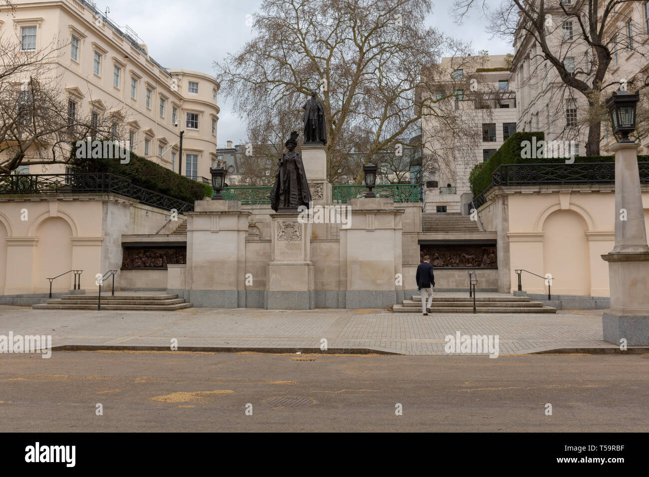 King George VI And Queen Elizabeth Memorial Stock Photo Alamy   King George Vi And Queen Elizabeth Memorial T59RBF 