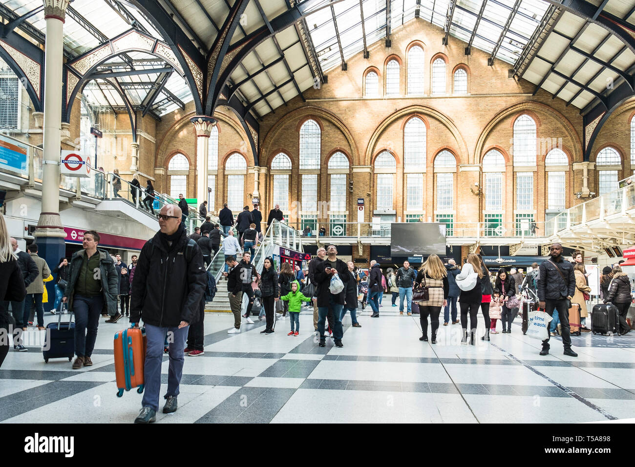 The busy concourse in Liverpool Street Station in London. Stock Photo