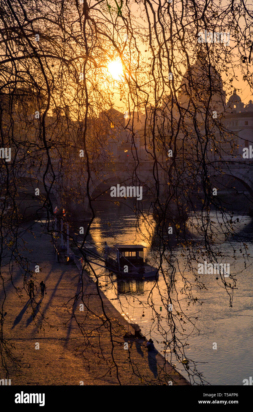 Tiber river, and Sant´Angelo bridge and the St. Peter's Basilica in Rome, Italy - Stock Image