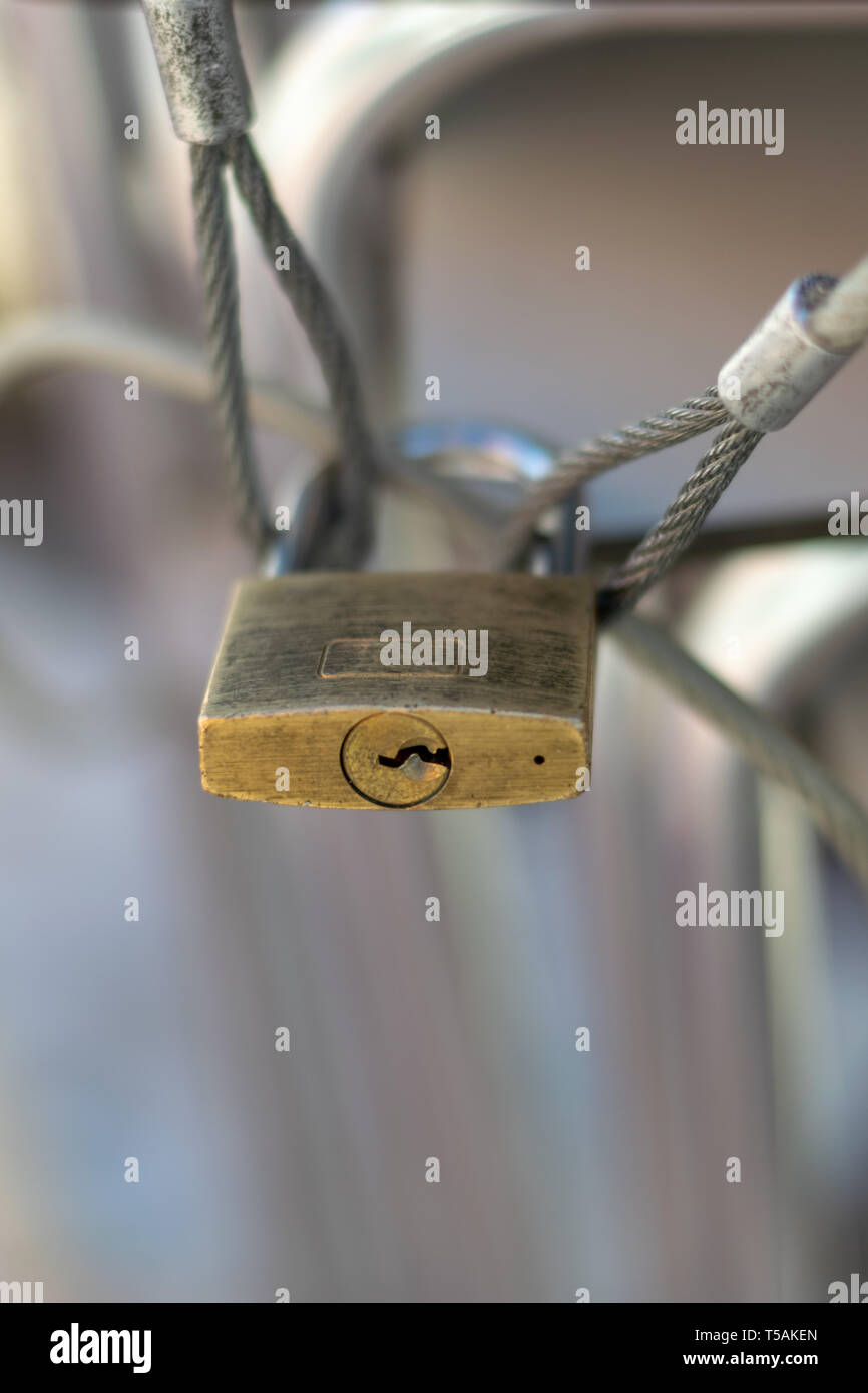 Wire ropes hi-res stock photography and images - Alamy