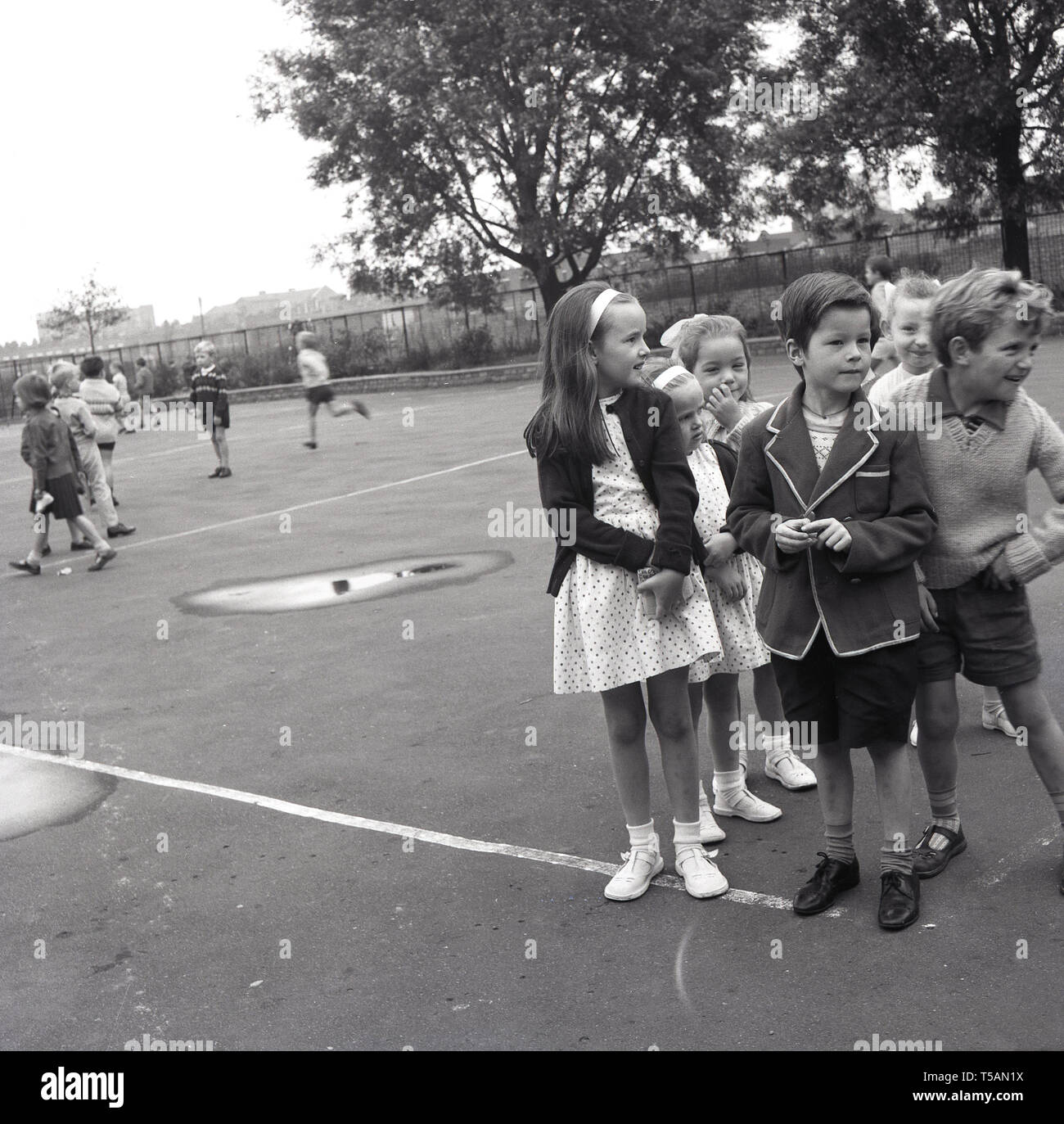 School 1960s uk hi-res stock photography and images - Alamy