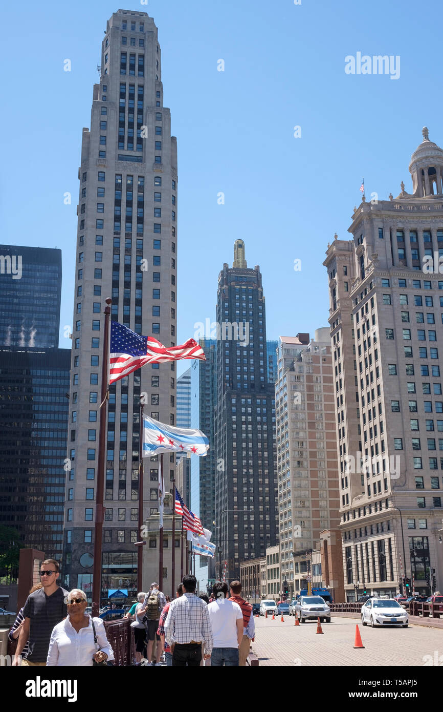 Architecture of the Magnificent Mile, Walking Tours