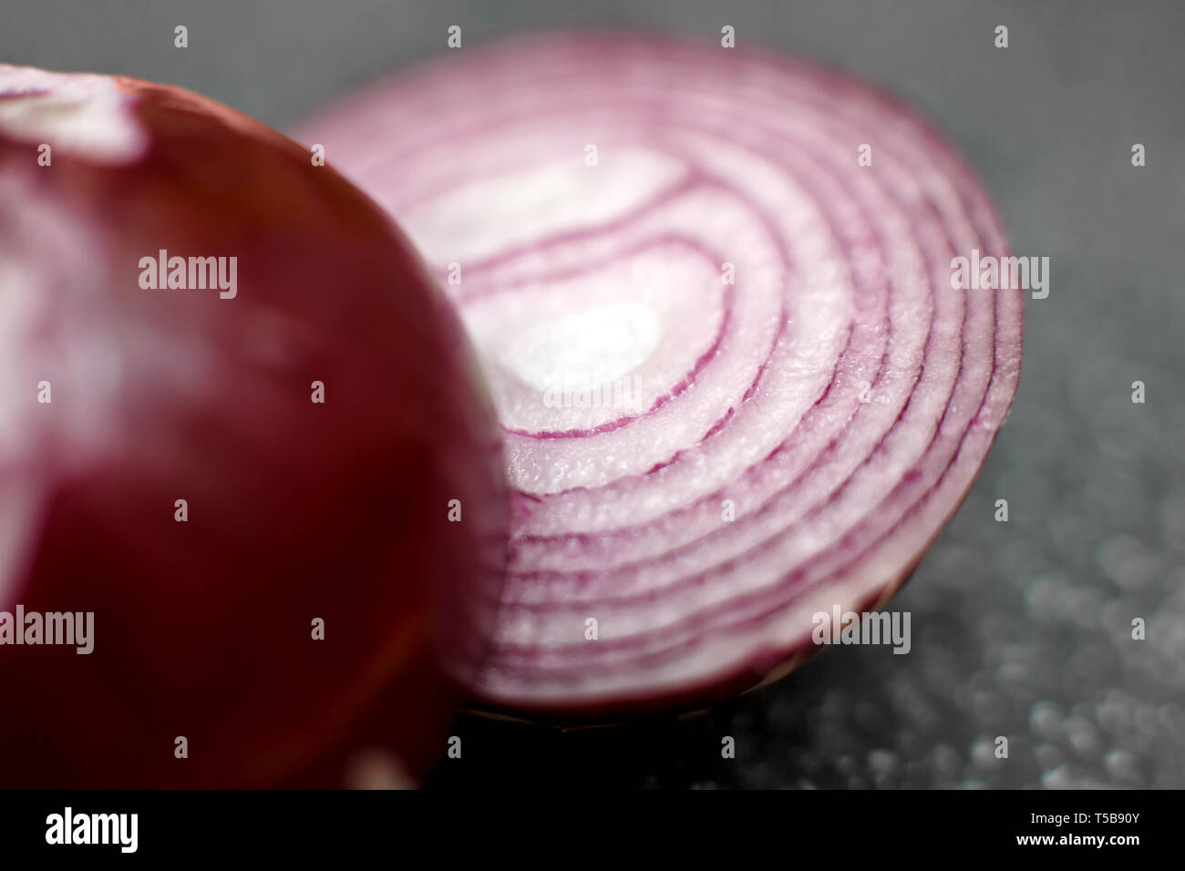 Cutted organic red onion hi-res stock photography and images - Alamy